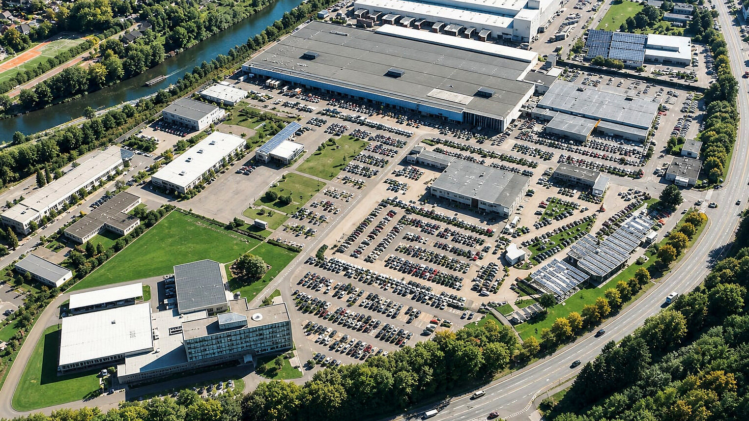 Luftaufnahme des Hallenstandorts in Saarbrücken-Güdingen